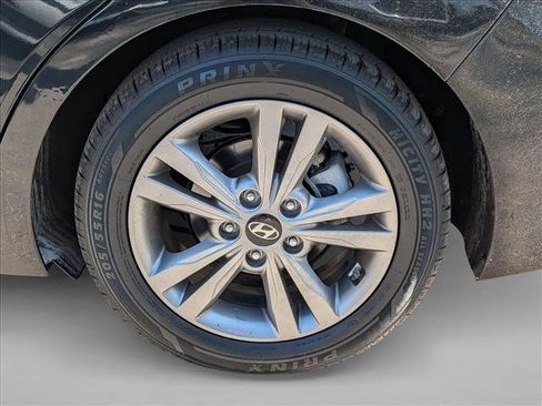 Used 2018 Hyundai Elantra SEL image 23