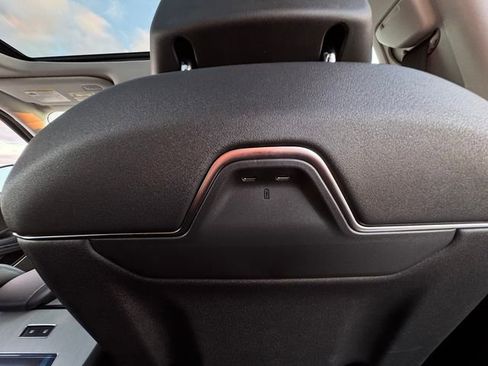 New 2025 Lincoln Navigator Reserve image 18