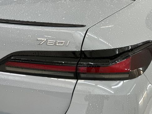 Certified 2023 BMW 760i xDrive image 12