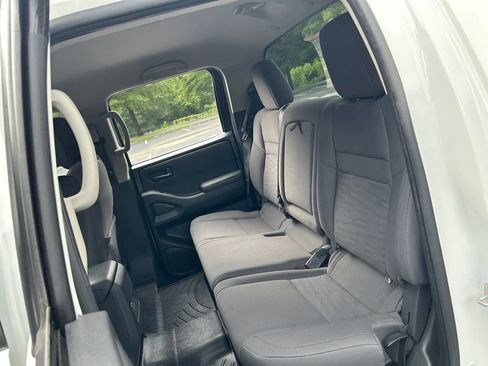 Used 2022 Nissan Frontier S w/ Technology Package RWD image 43