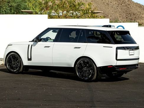 New 2026 Land Rover Range Rover Long Wheelbase SE AWD/4WD image 9
