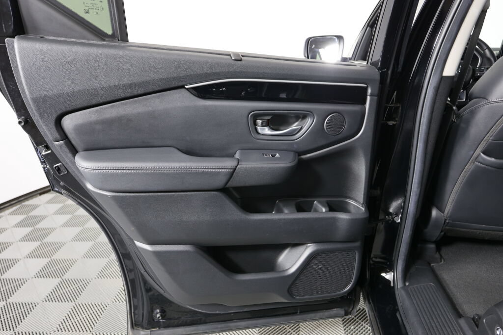 Used 2024 Honda Pilot EX-L image 17