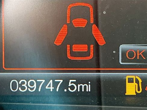 Used 2022 Ford Edge Titanium image 12