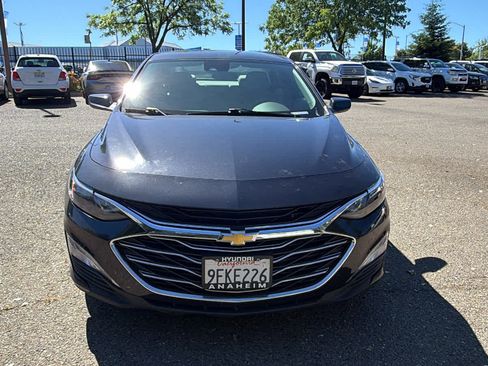 Used 2023 Chevrolet Malibu LT FWD image 2