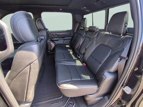 Used 2024 RAM 1500 Limited image 12