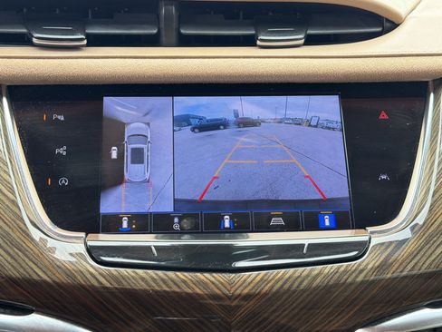 Used 2023 Cadillac XT6 Premium Luxury w/ Platinum Package FWD image 25
