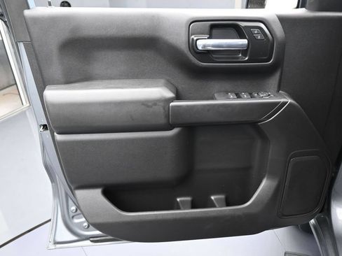 Used 2021 Chevrolet Silverado 1500 Custom RWD image 12