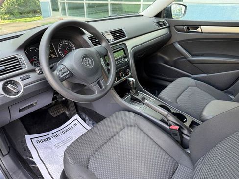 Used 2013 Volkswagen Passat 2.5 S FWD image 23