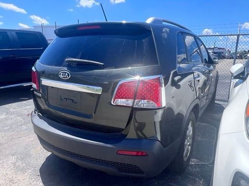 Used 2011 Kia Sorento 2WD w/ Convenience Pkg image 7
