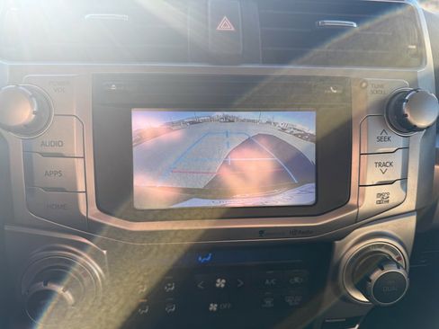 Used 2014 Toyota 4Runner Limited image 14