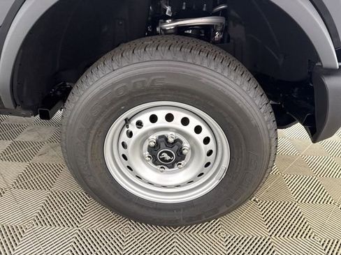 New 2025 Ford Bronco 4-Door image 28