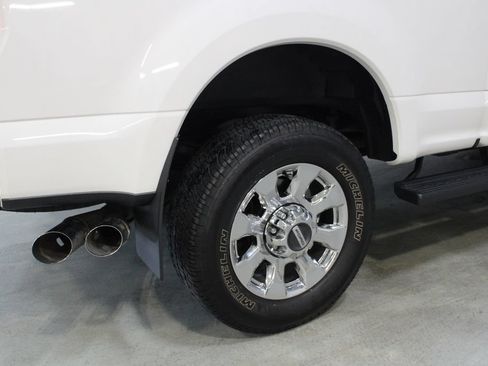 Used 2019 Ford F350 Lariat w/ Lariat Ultimate Package AWD/4WD image 28