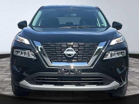Used 2022 Nissan Rogue SV AWD/4WD image 2
