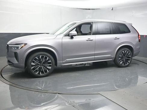 New 2026 Volvo XC90 B6 Plus w/ Protection Package Premier image 4