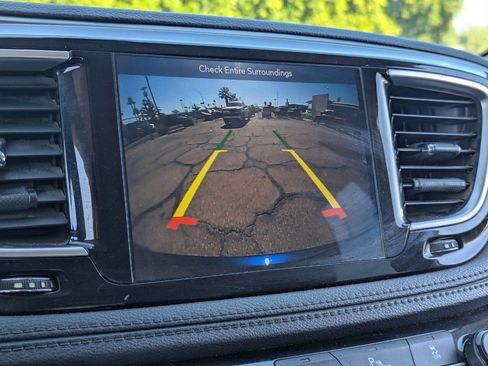 Used 2018 Chrysler Pacifica Limited FWD image 30
