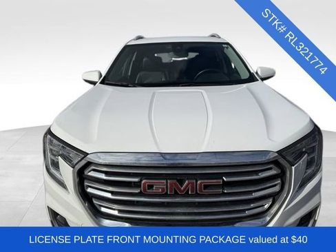 Used 2024 GMC Terrain SLT image 2