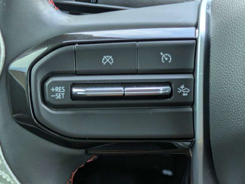 Certified 2026 Chevrolet Colorado Z71 w/ Technology Package AWD/4WD image 14