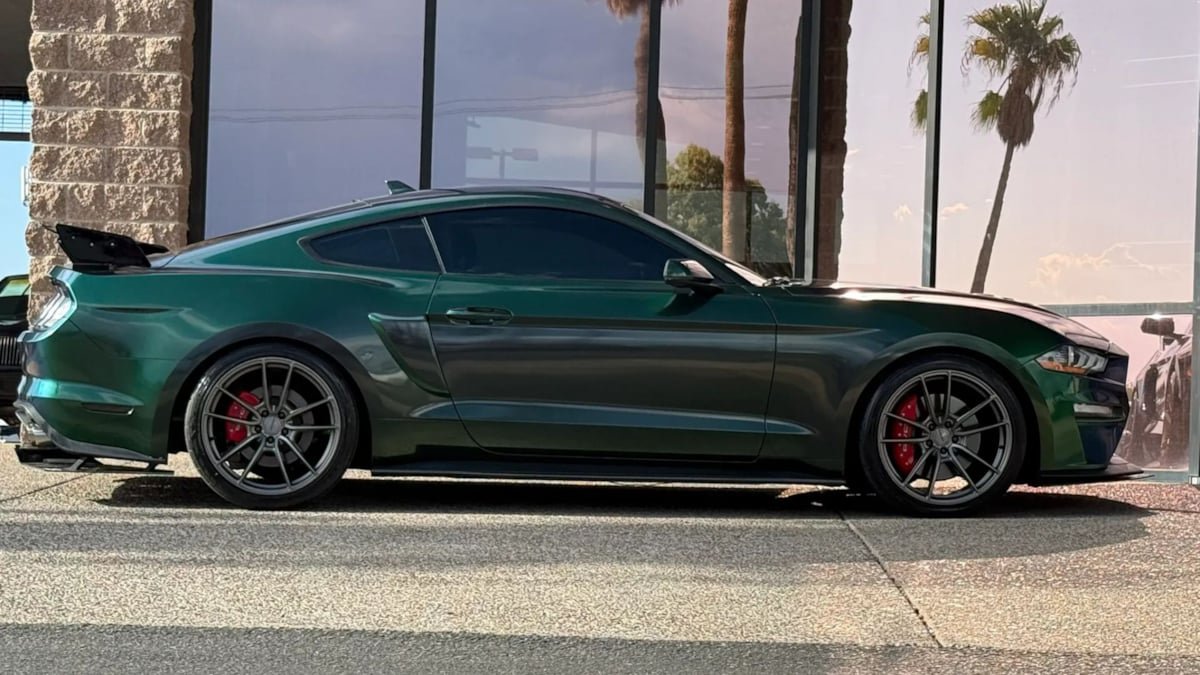 Used 2021 Ford Mustang GT Premium w/ Equipment Group 401A RWD image 15