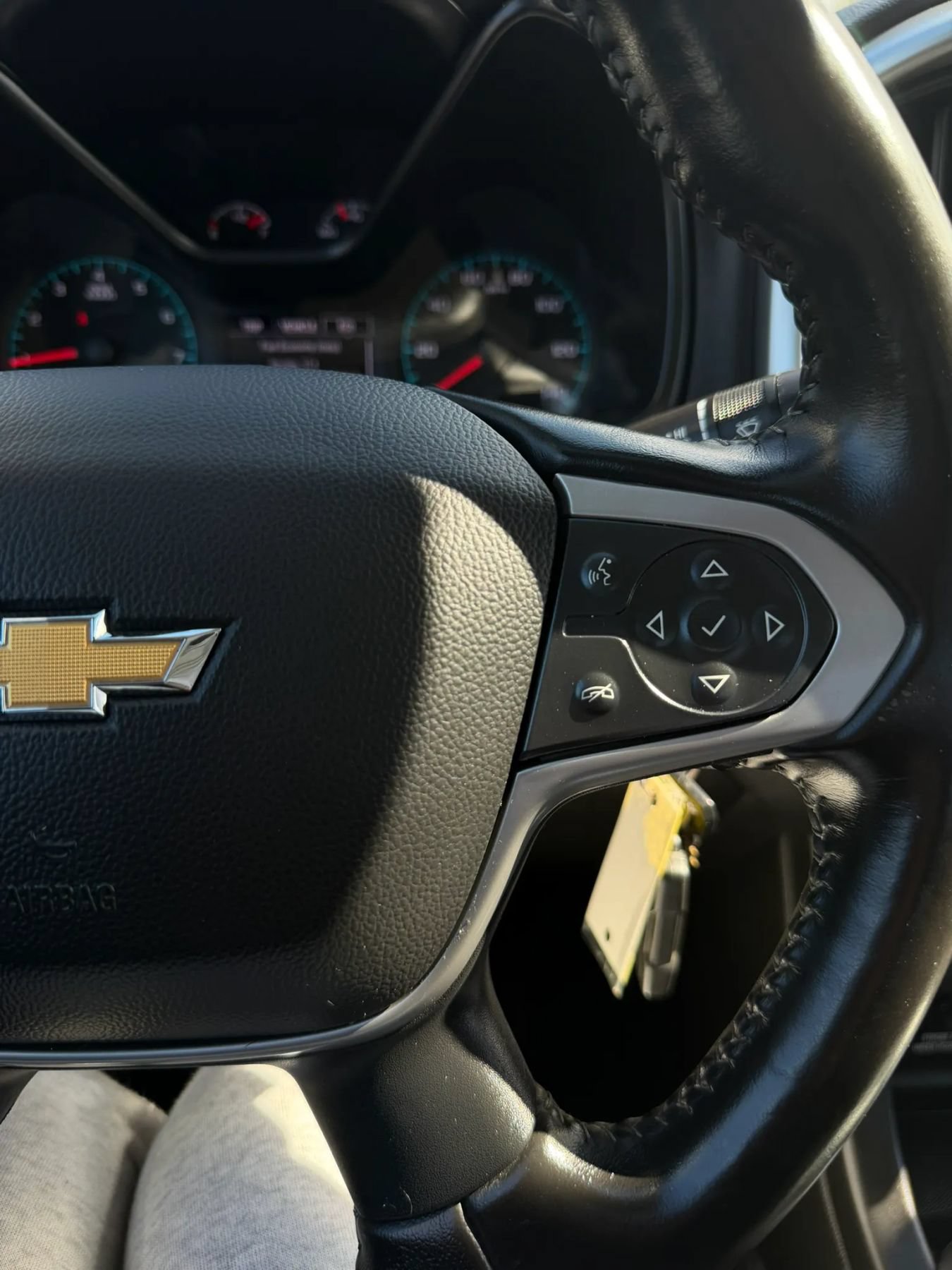 Used 2022 Chevrolet Colorado LT w/ Fleet Safety Package RWD image 24