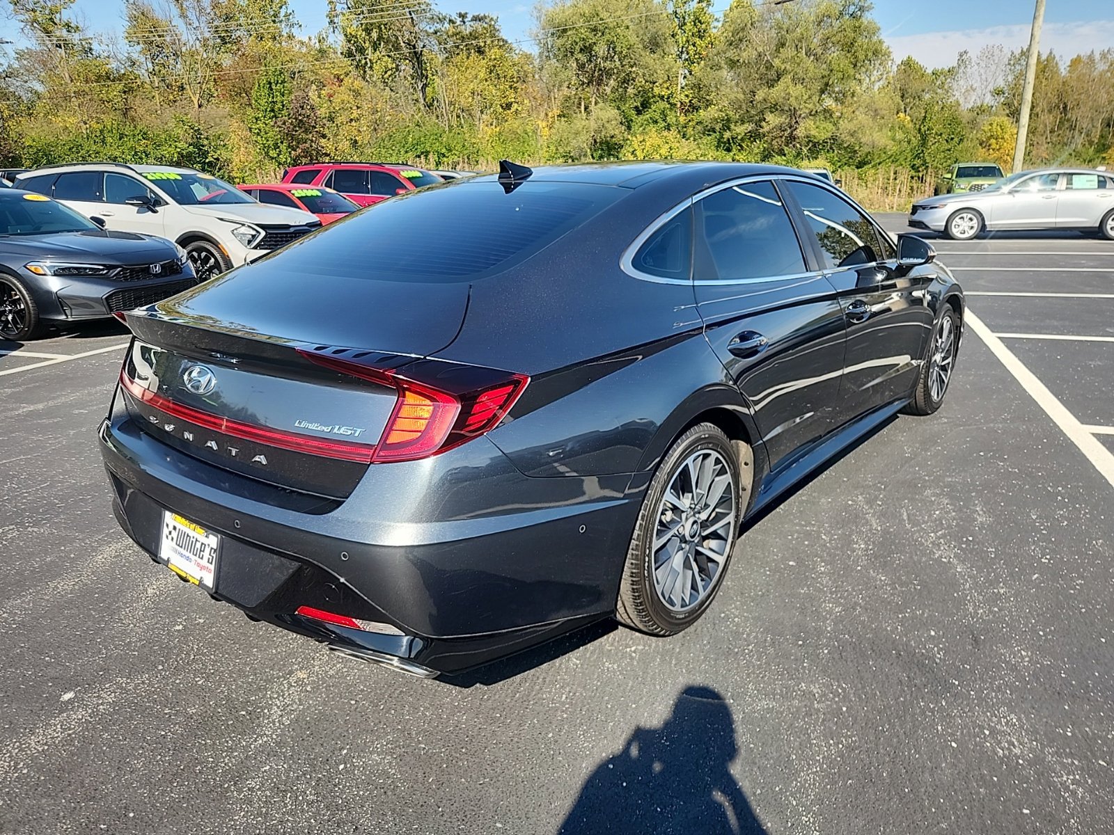 Used 2022 Hyundai Sonata Limited w/ Preferred Accessory Package FWD image 12
