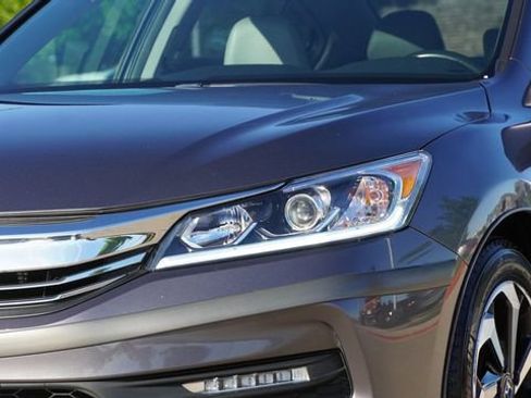 Used 2016 Honda Accord EX-L image 4