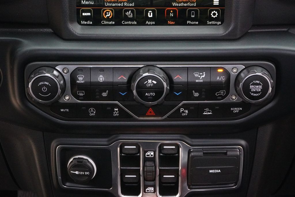 Used 2023 Jeep Gladiator Overland AWD/4WD image 14