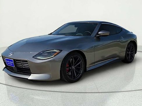 Used 2024 Nissan Z Performance w/ Floor Mat Package RWD image 3