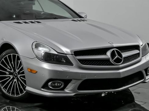 Used 2009 Mercedes-Benz SL 550 image 2
