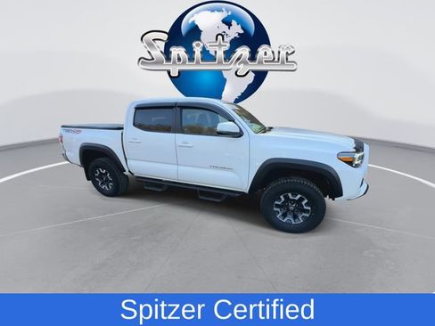 Used 2023 Toyota Tacoma TRD Off-Road image 2
