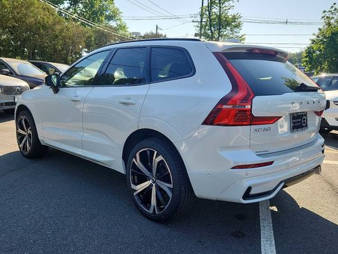 Certified 2023 Volvo XC60 B5 Ultimate AWD/4WD image 4