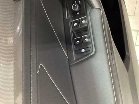 Certified 2023 Volkswagen Tiguan SE R-Line FWD image 19
