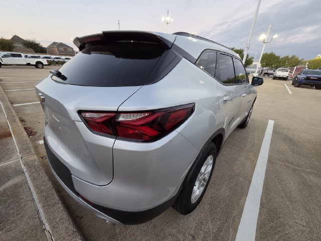 Used 2022 Chevrolet Blazer LT w/ Sound & Technology Package FWD image 5