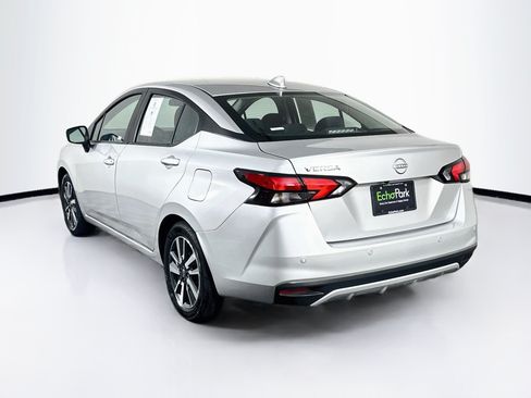 Used 2025 Nissan Versa SV FWD image 5