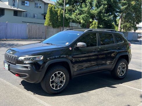 Used 2020 Jeep Cherokee Trailhawk w/ Cold Weather Group image 4