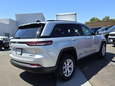 Certified 2022 Jeep Grand Cherokee Limited image 5