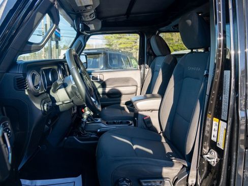 Used 2018 Jeep Wrangler Unlimited Sahara image 17