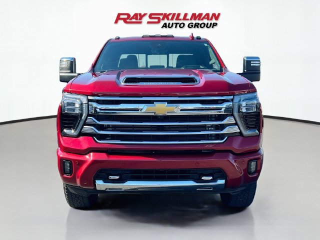 Used 2024 Chevrolet Silverado 2500 High Country w/ High Country Premium Package AWD/4WD image 2