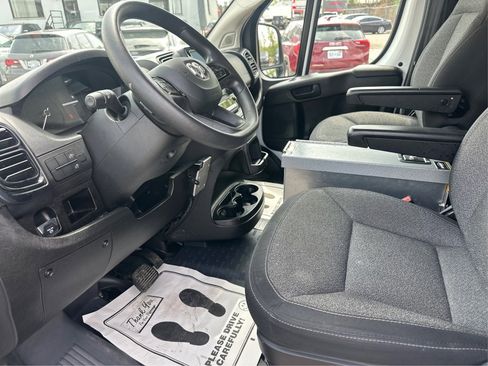 Used 2023 RAM ProMaster 2500 FWD image 11