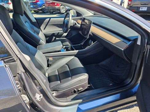 Used 2019 Tesla Model 3 RWD image 12