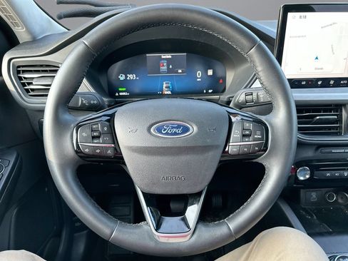 Used 2023 Ford Escape Platinum AWD/4WD image 15