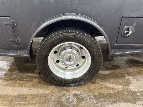 Used 2017 Ford F550 XLT w/ XLT Value Package image 50