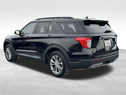 Used 2022 Ford Explorer XLT w/ Equipment Group 202A image 26