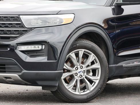 Certified 2023 Ford Explorer XLT w/ Equipment Group 202A AWD/4WD image 18