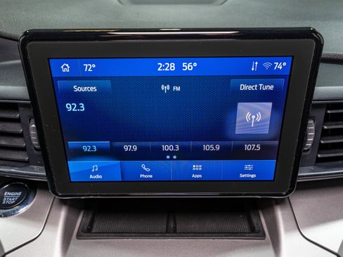 Used 2022 Ford Explorer XLT w/ Equipment Group 202A image 18