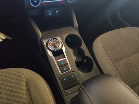 Used 2020 Ford Escape SE image 26