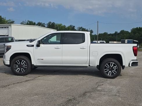 Used 2023 GMC Sierra 1500 AT4 w/ AT4 Premium Package AWD/4WD image 2