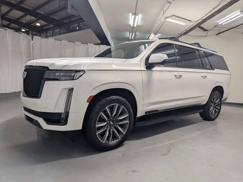 Used 2022 Cadillac Escalade ESV Sport RWD image 5