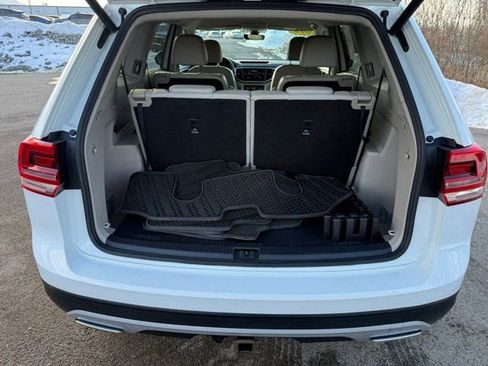 Used 2019 Volkswagen Atlas SE w/ Towing Package image 6