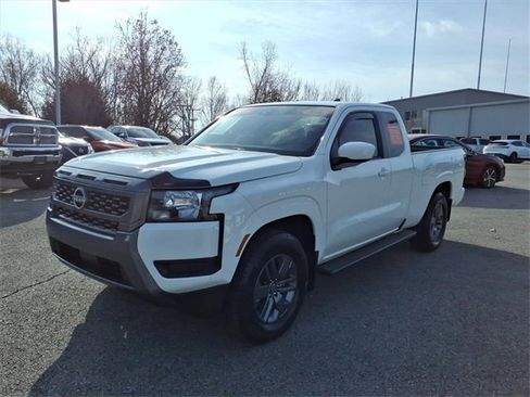 Certified 2025 Nissan Frontier SV image 20