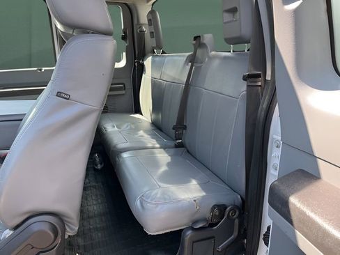 Used 2015 Ford F550 4x4 SuperCab Super Duty image 7